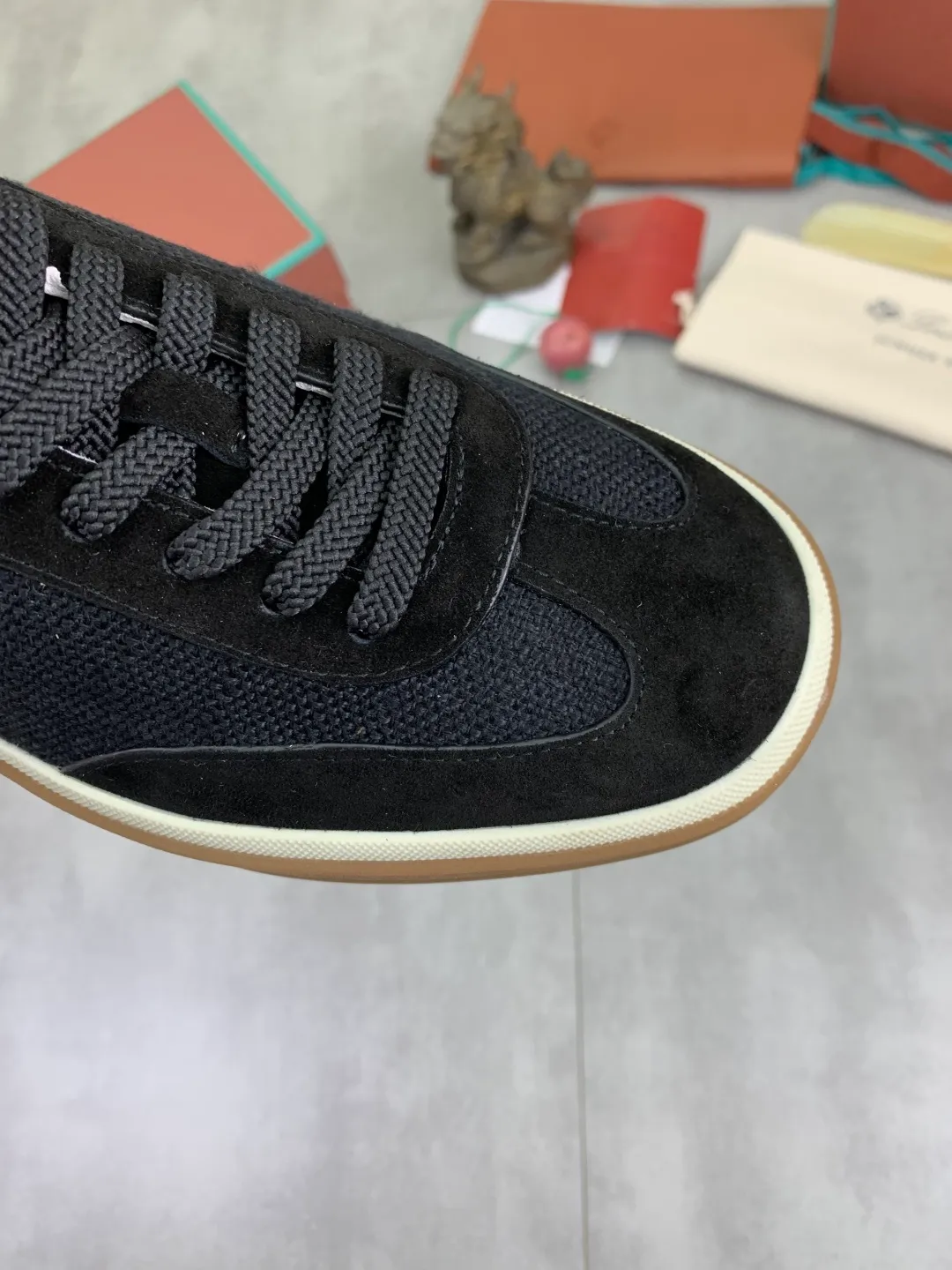 Men's Men's Shoes 💰P560 New Style 💰 The latest casual shoes Loro Piana 💯 Top grade 💯 Buy the original copy 💯 Founded the existing Loro Piana company on April 24, 1924. It is now the sixth generation of family business, providing the best quality products to customers who are discerning about taste and quality. Imported original fly woven fabrics with cowhide fabrics, plain calfskin lining, hand-stitched threads with cowhide feet, original packaging, high-end outsole, size: 38-45 (custom-made for 46), 7️⃣ colors available